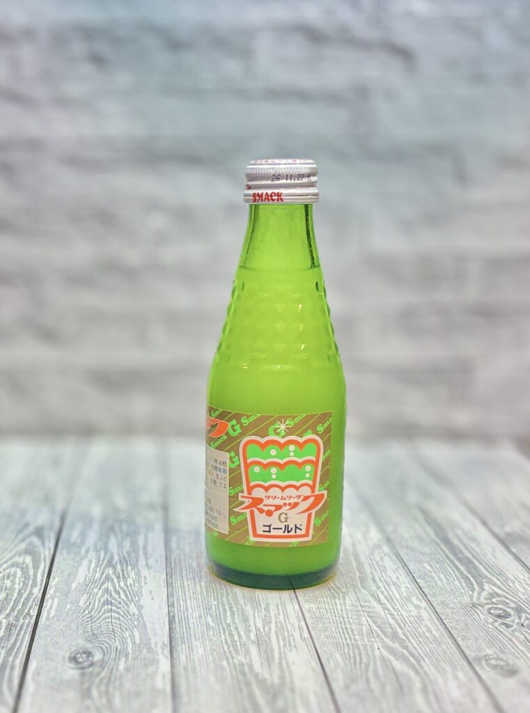 レトロなガラス瓶がかわいいスマック クリームソーダ ゴールド